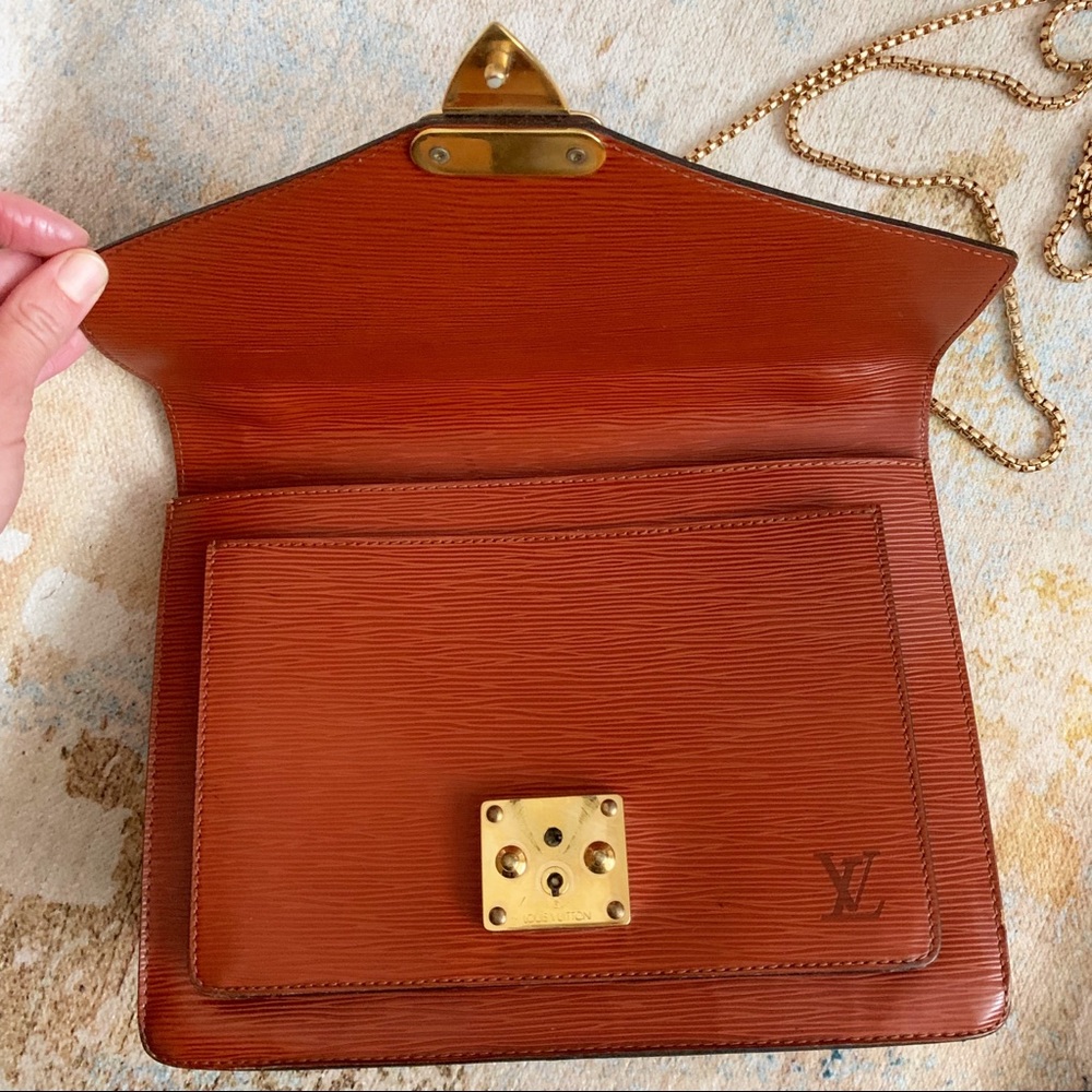 Authentic Louis Vuitton Epi Monceau Handbag - Picture 5 of 15